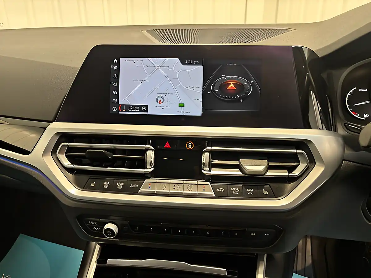 Used 2019 BMW 3 Series Sport Mineral Grey - Interior and Exterior details 18