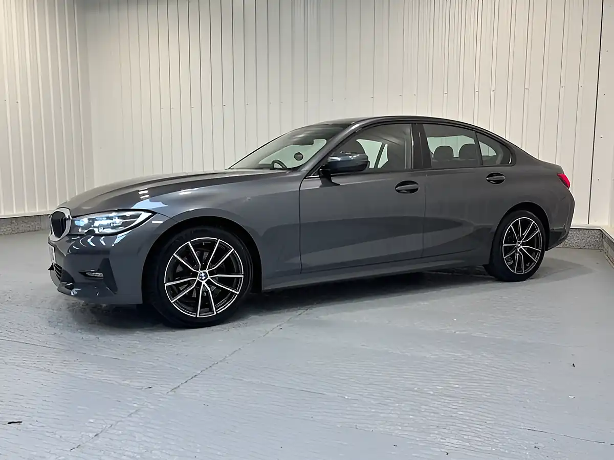 Used 2019 BMW 3 Series Sport Mineral Grey - Interior and Exterior details 3