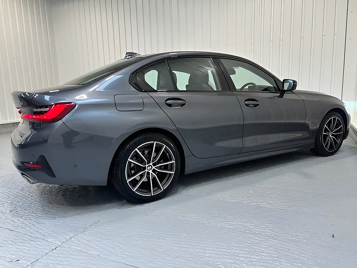 Used 2019 BMW 3 Series Sport Mineral Grey - Interior and Exterior details 7