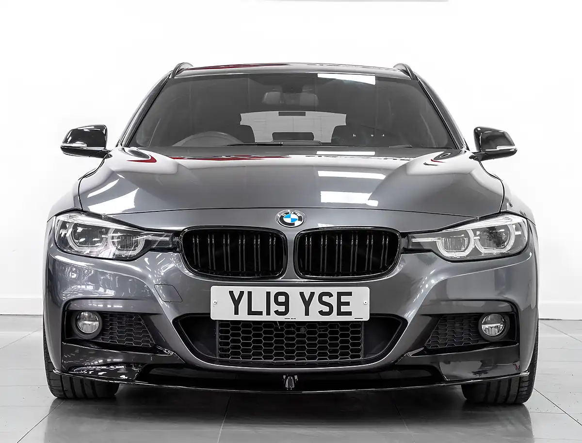 Used 2019 BMW 320i M Sport Shadow Edition Touring Mineral Grey - Interior and Exterior details 7