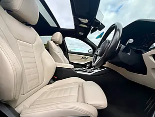 Used 2019 BMW 330d M Sport Blue - Interior and Exterior details 10