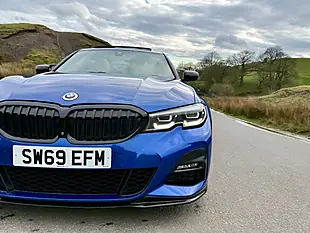 Used 2019 BMW 330d M Sport Blue - Interior and Exterior details 13