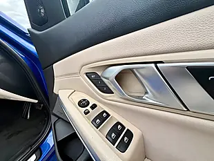 Used 2019 BMW 330d M Sport Blue - Interior and Exterior details 16