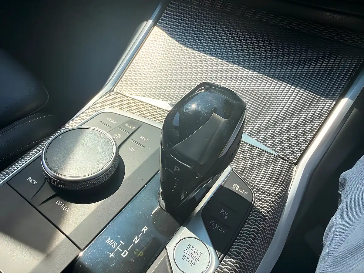 Used 2019 BMW 330i M Sport Alpine White - Interior and Exterior details 17