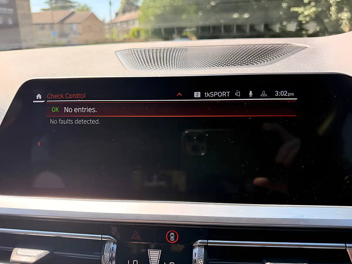 Used 2019 BMW 330i M Sport Alpine White - Interior and Exterior details 18