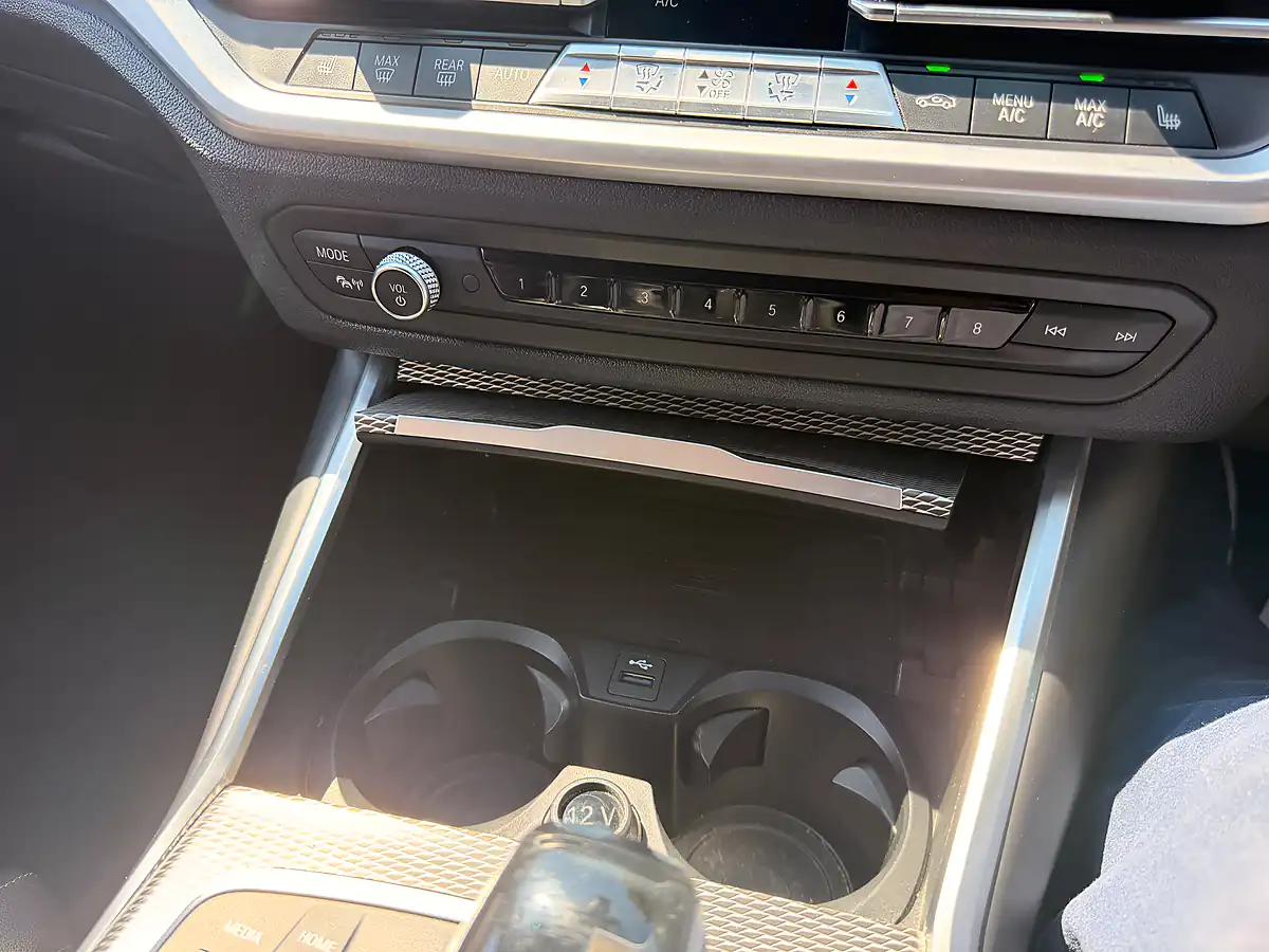 Used 2019 BMW 330i M Sport Alpine White - Interior and Exterior details 19