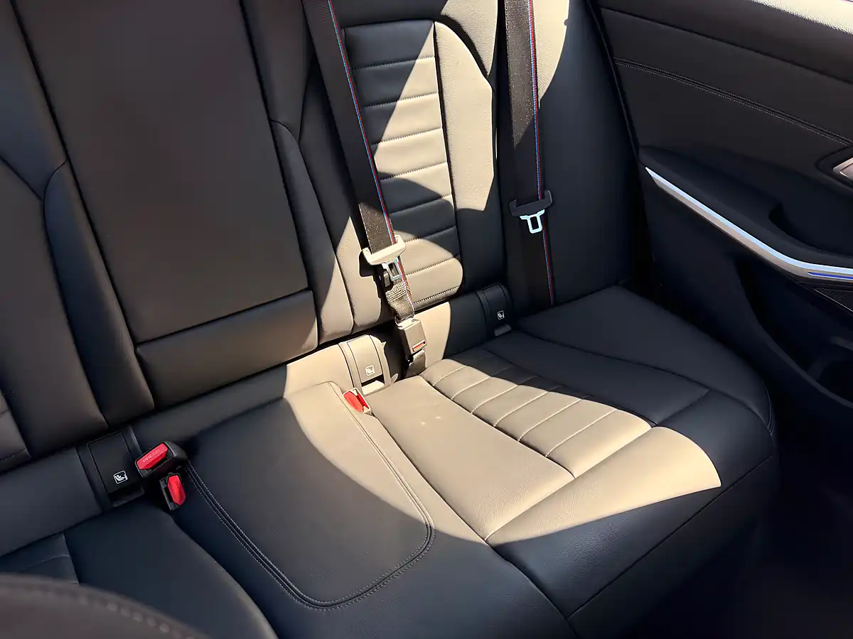 Used 2019 BMW 330i M Sport Alpine White - Interior and Exterior details 20