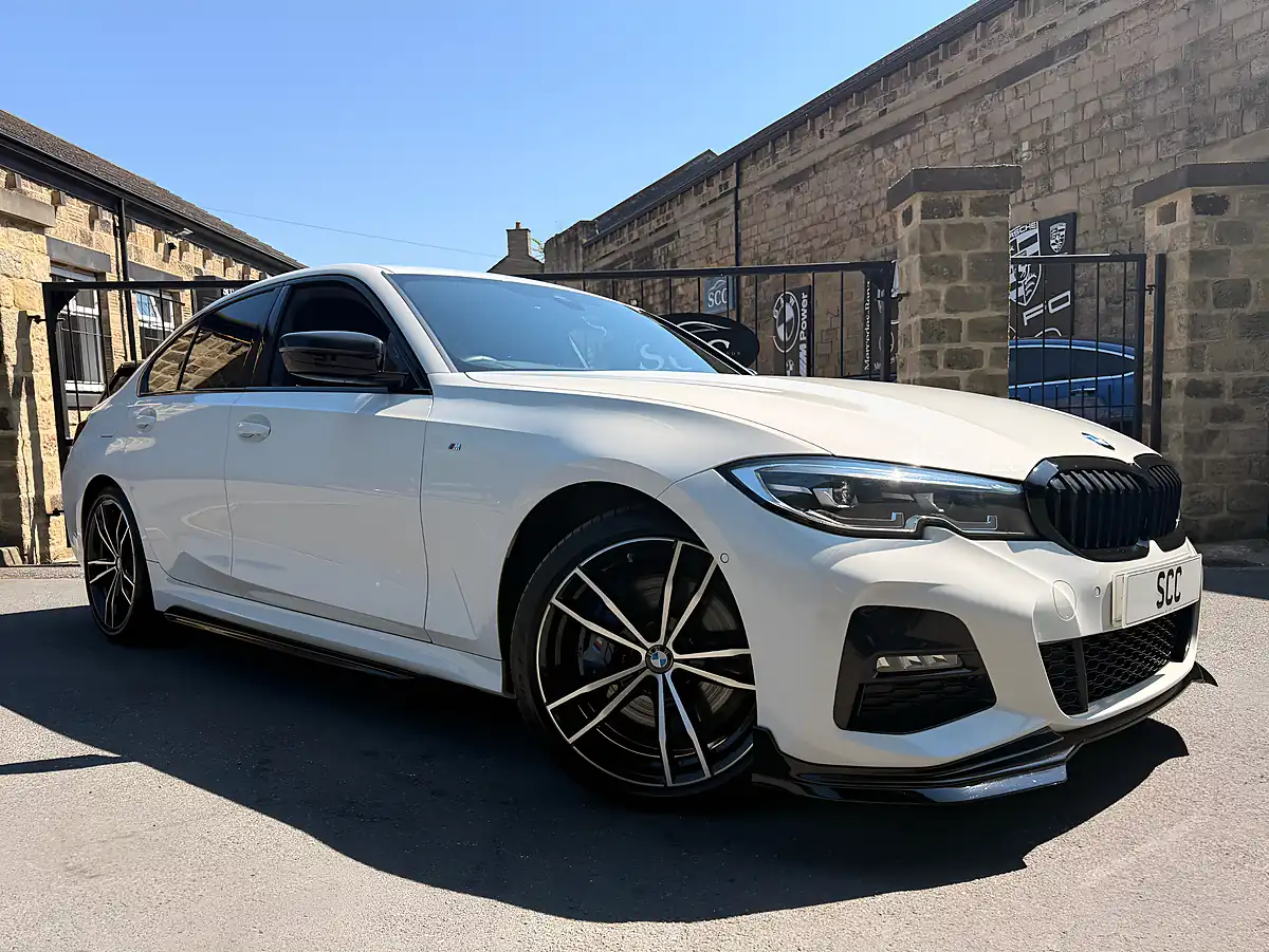 Used 2019 BMW 330i M Sport Alpine White - Interior and Exterior details 3