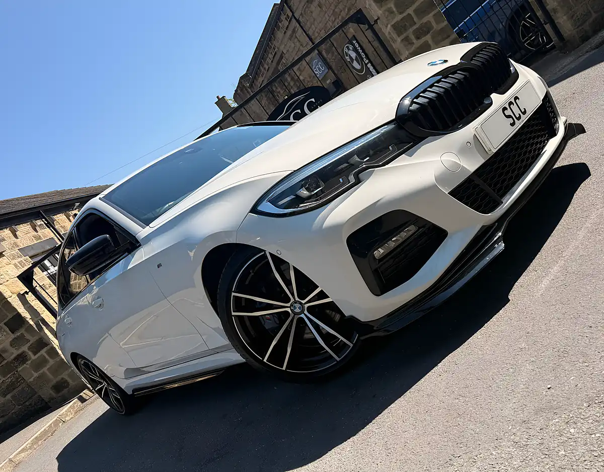 Used 2019 BMW 330i M Sport Alpine White - Interior and Exterior details 4