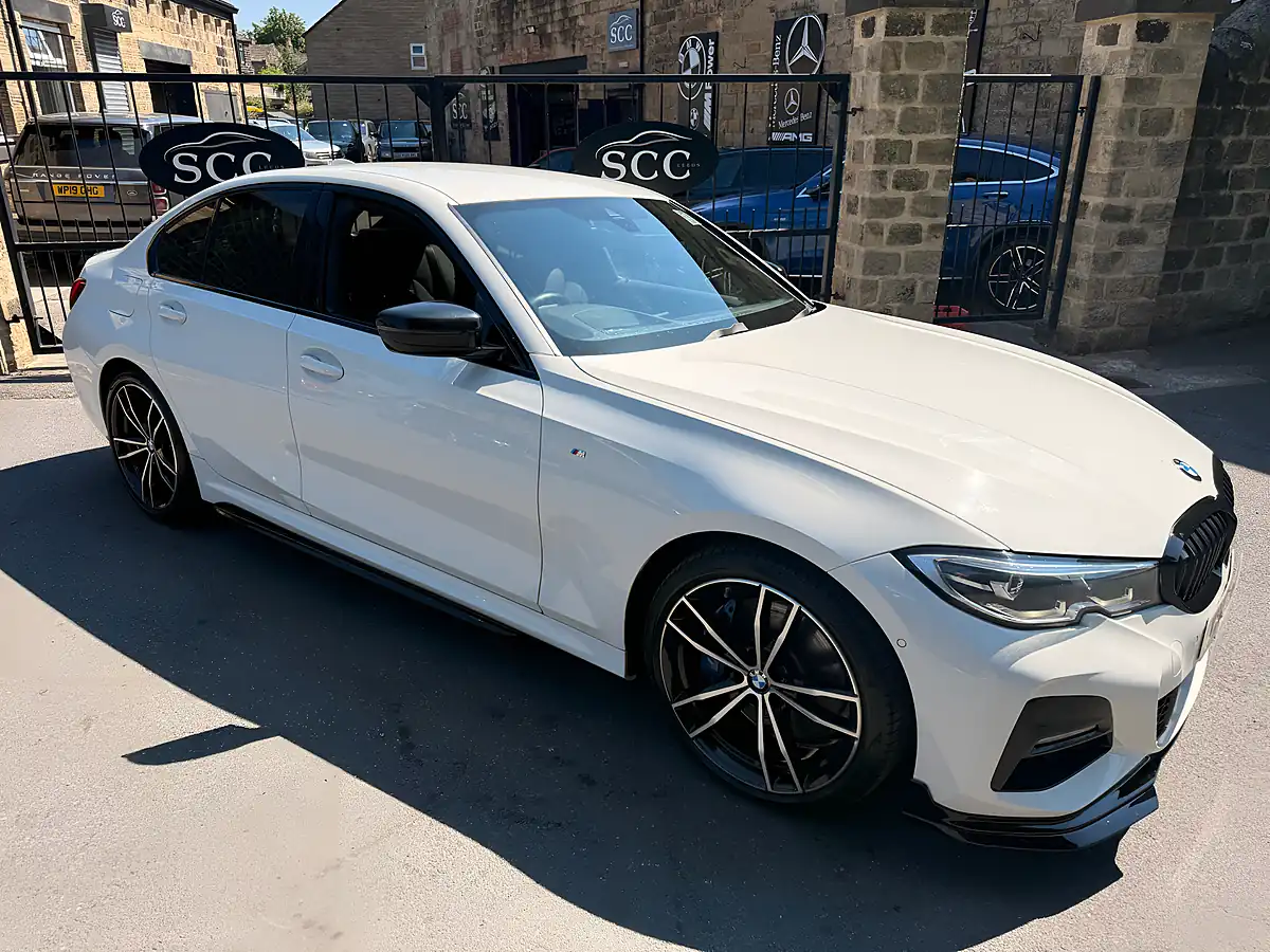Used 2019 BMW 330i M Sport Alpine White - Interior and Exterior details 5