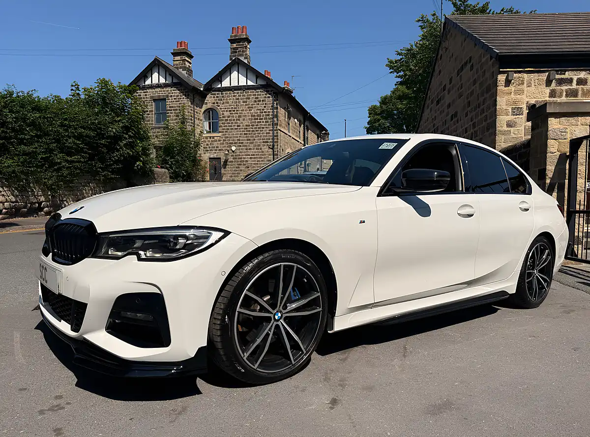 Used 2019 BMW 330i M Sport Alpine White - Interior and Exterior details 7