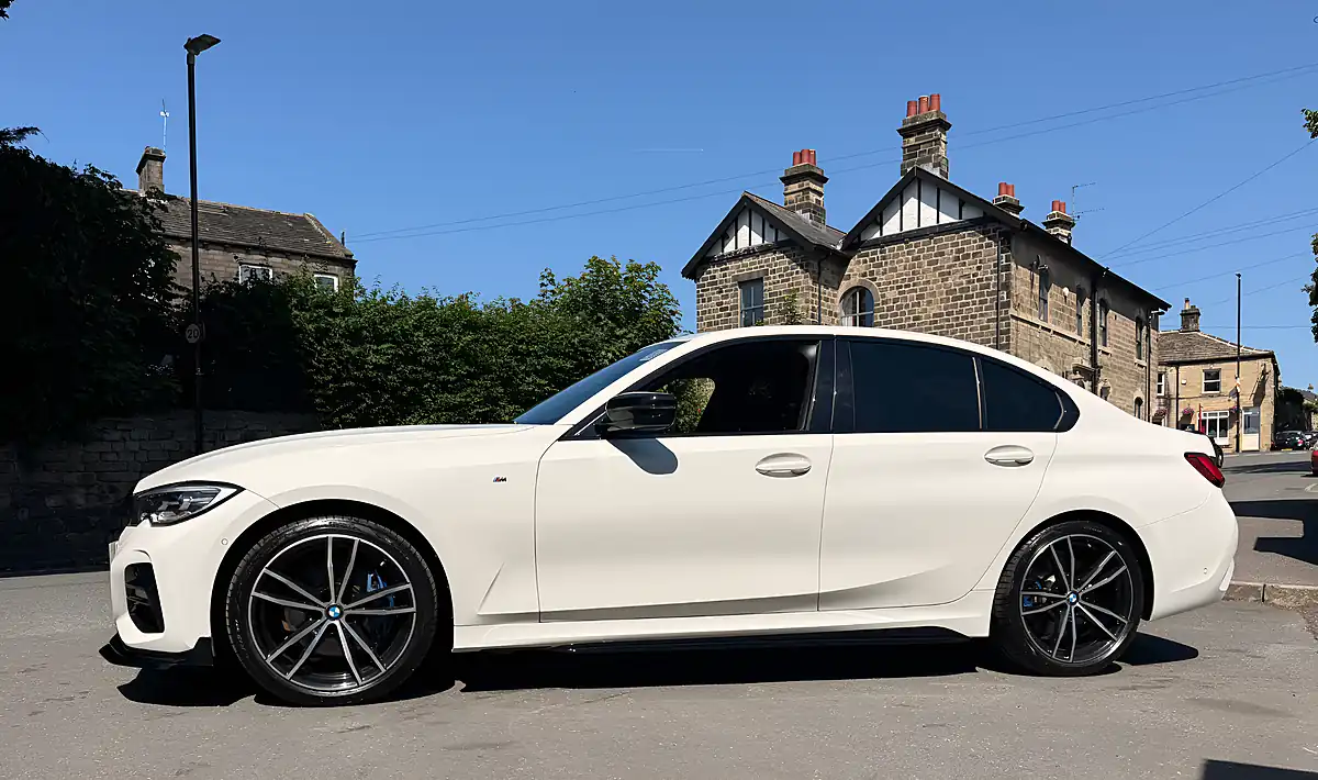 Used 2019 BMW 330i M Sport Alpine White - Interior and Exterior details 8