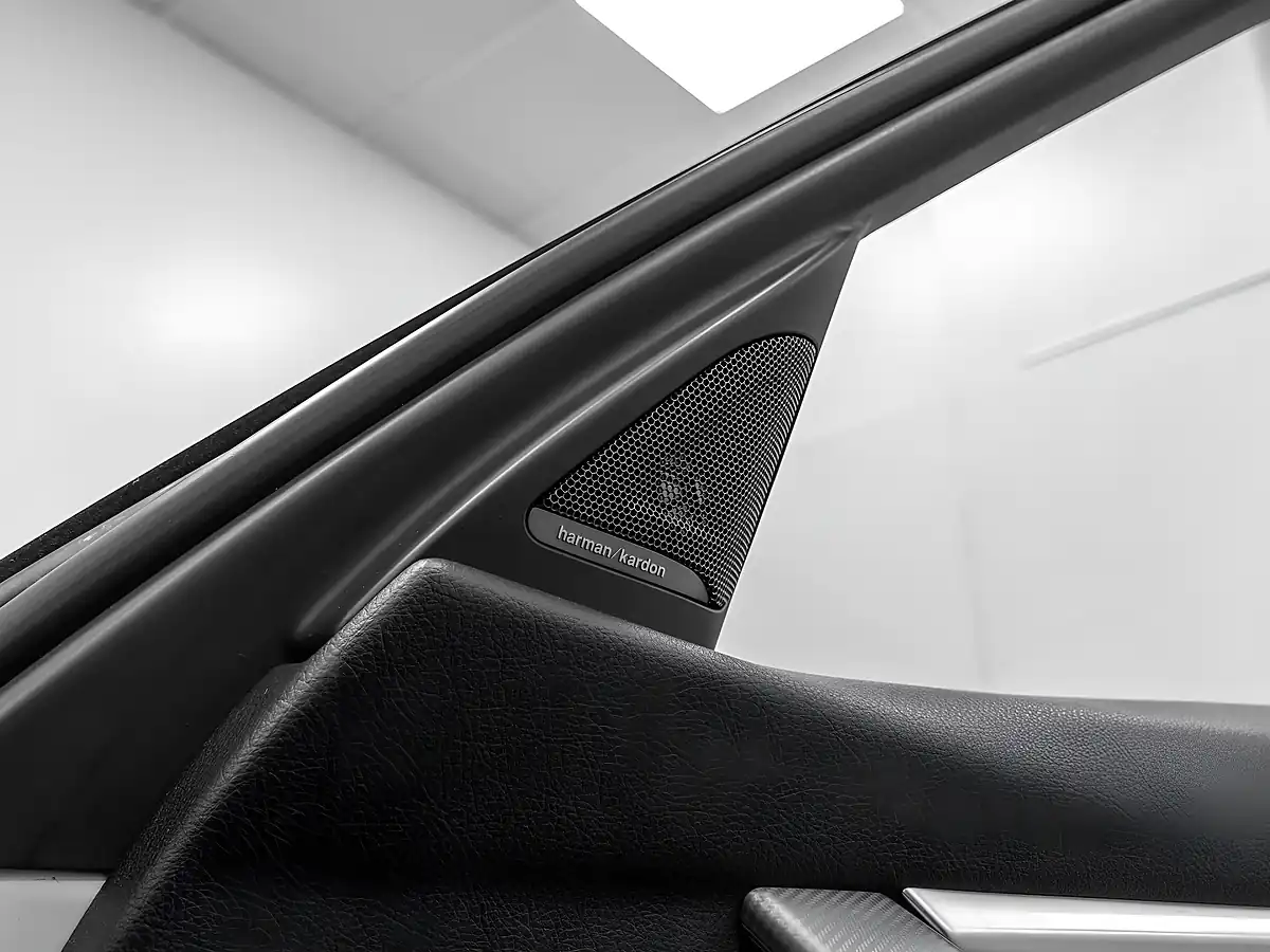 Used 2019 BMW 335d M Sport Shadow Edition Alpine White - Interior and Exterior details 18