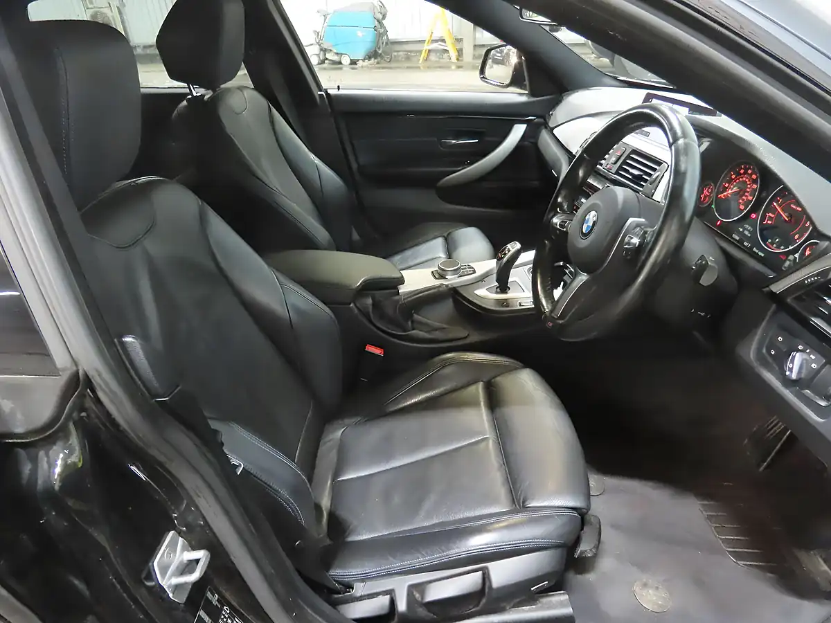 Used 2019 BMW 4 Series Gran Coupe M Sport Black - Interior and Exterior details 8