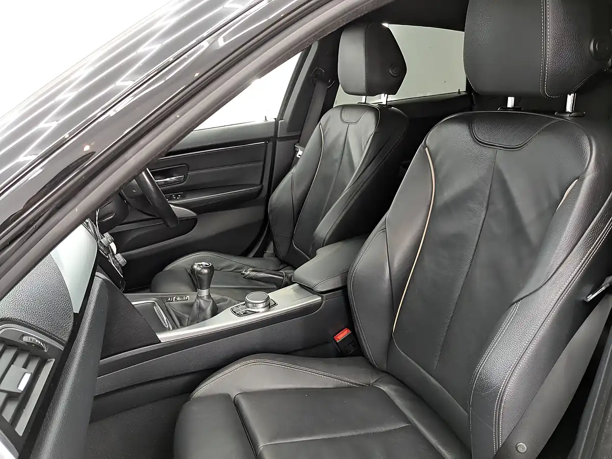Used 2019 BMW 4 Series Gran Coupe M Sport Black Sapphire - Interior and Exterior details 14