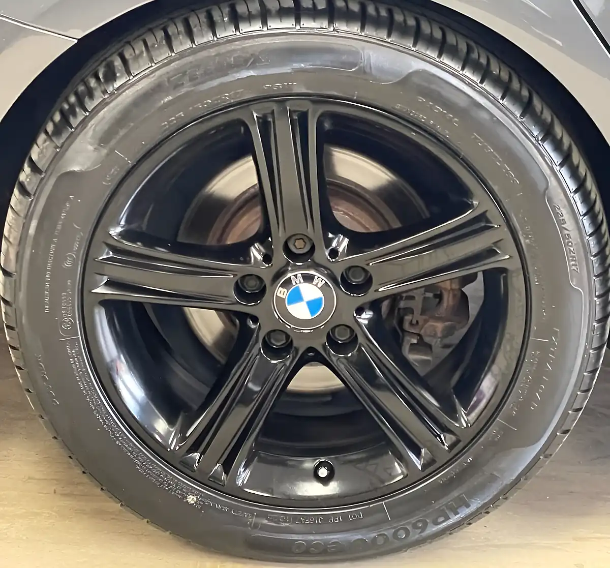 Used 2019 BMW 4 Series Gran Coupe Se Mineral Grey - Interior and Exterior details 11