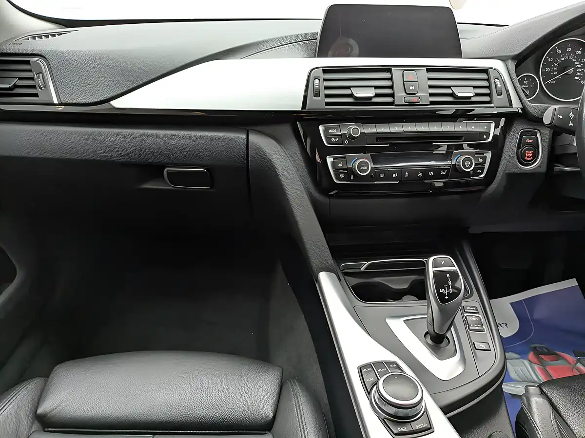 Used 2019 BMW 4 Series Gran Coupe Sport Black - Interior and Exterior details 19