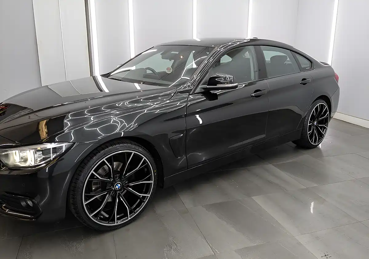 Used 2019 BMW 4 Series Gran Coupe Sport Black - Interior and Exterior details 3