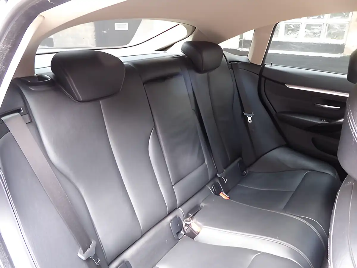 Used 2019 BMW 4 Series Gran Coupe Sport Silver - Interior and Exterior details 17