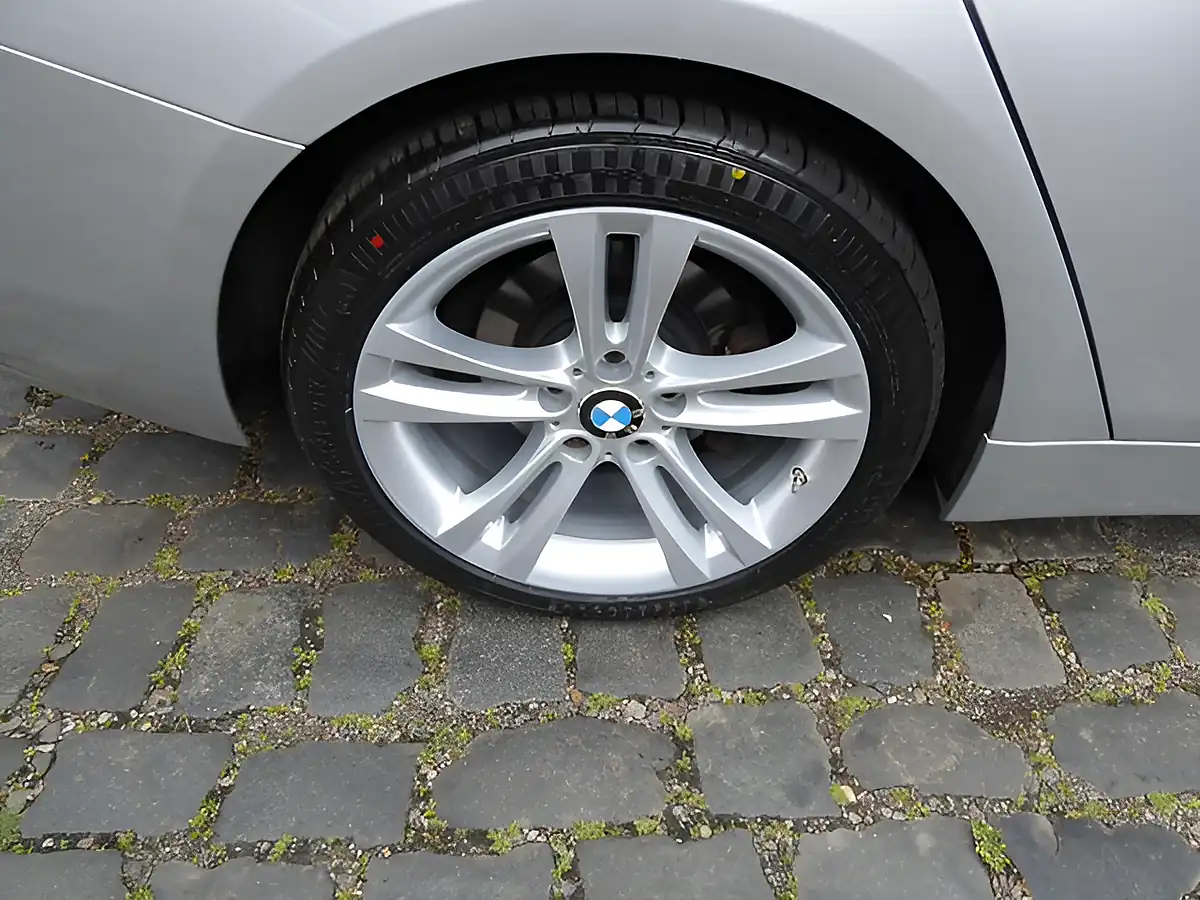 Used 2019 BMW 4 Series Gran Coupe Sport Silver - Interior and Exterior details 8