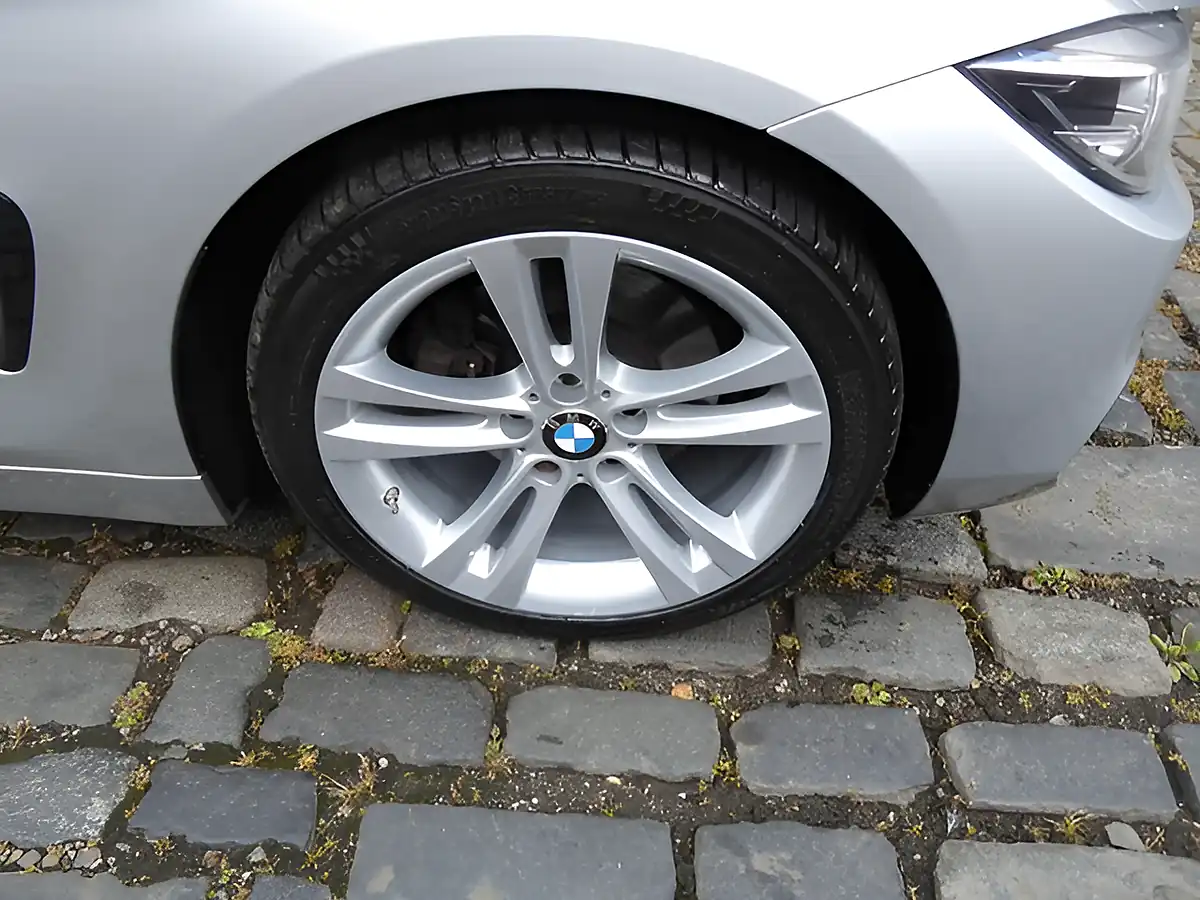 Used 2019 BMW 4 Series Gran Coupe Sport Silver - Interior and Exterior details 9
