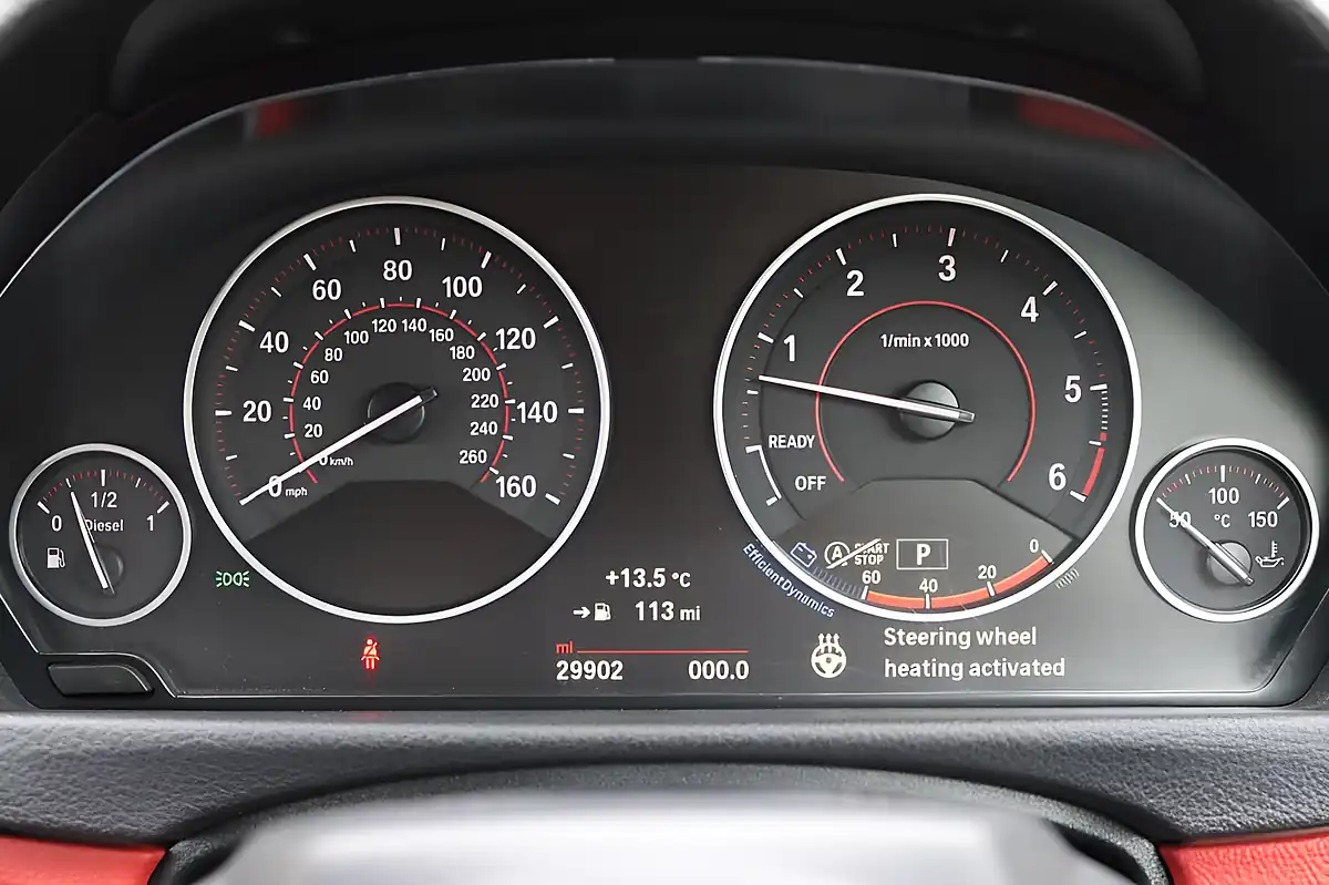 Used 2019 BMW 4 Series M Sport Alpine White - Interior and Exterior details 19