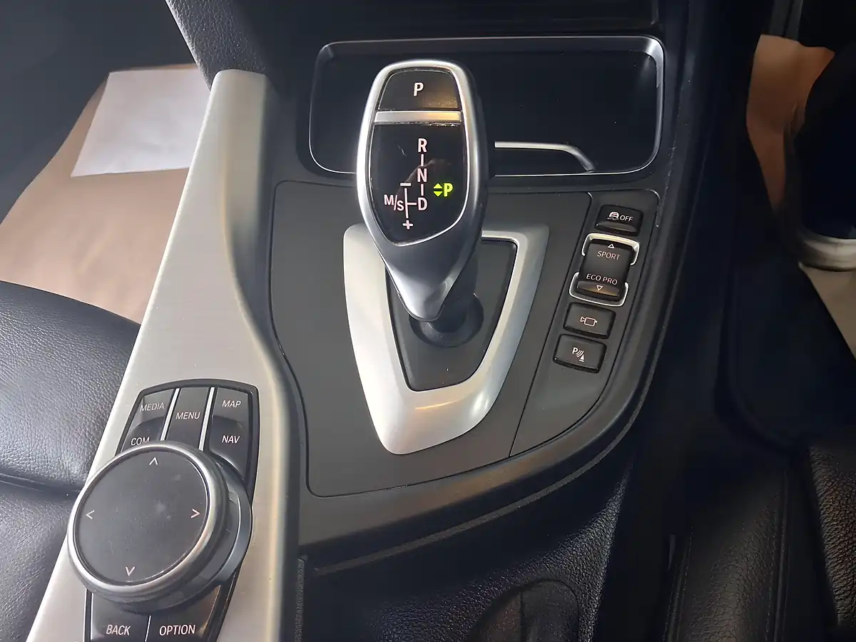 Used 2019 BMW 4 Series M Sport Black - Interior and Exterior details 12