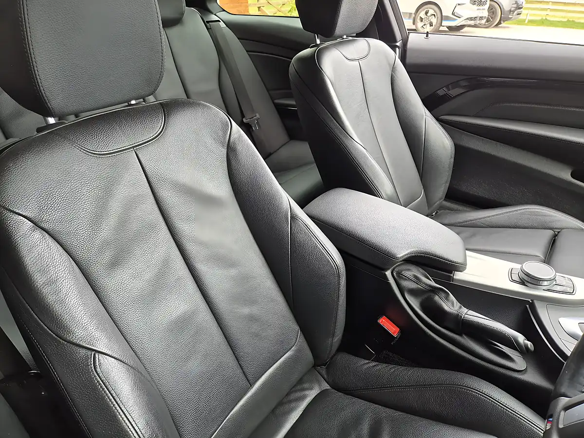 Used 2019 BMW 4 Series M Sport Blue - Interior and Exterior details 11