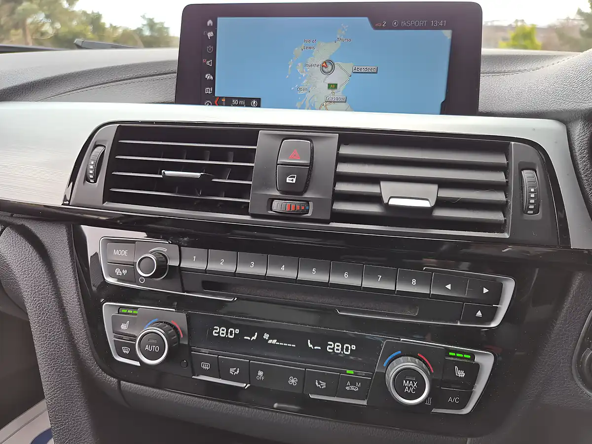 Used 2019 BMW 4 Series M Sport Blue - Interior and Exterior details 13