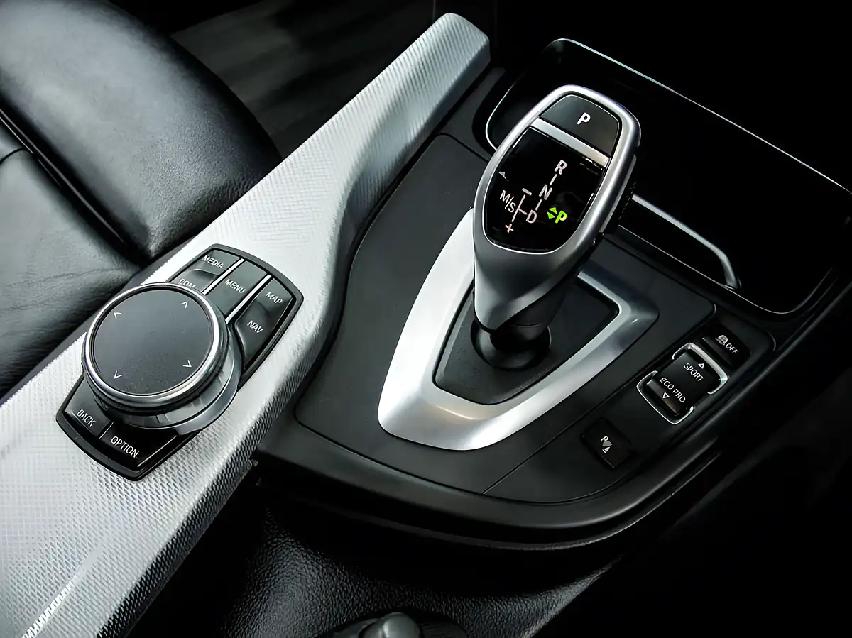 Used 2019 BMW 4 Series M Sport Estoril Blue - Interior and Exterior details 14
