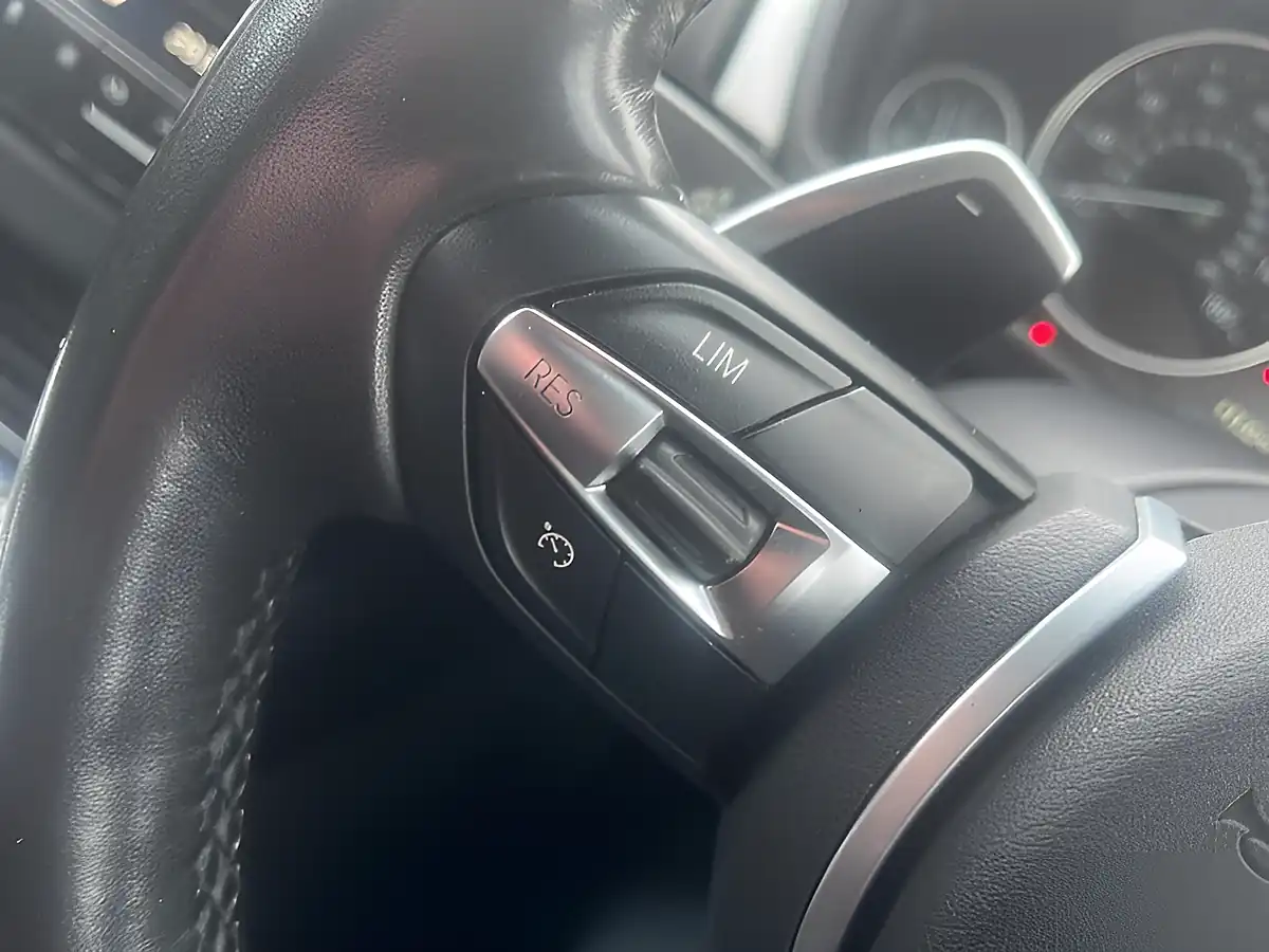 Used 2019 BMW 4 Series M Sport Silver - Interior and Exterior details 18
