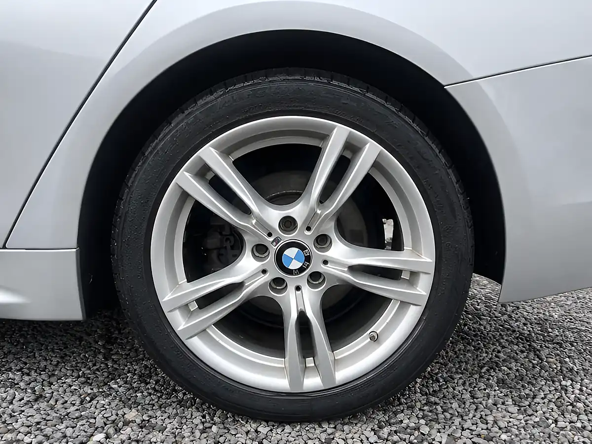 Used 2019 BMW 4 Series M Sport Silver - Interior and Exterior details 6