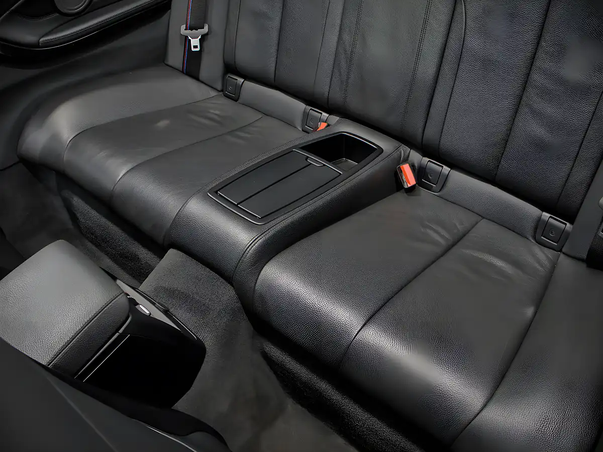 Used 2019 BMW 4 Series M Sport White - Interior and Exterior details 17