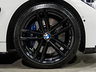 Used 2019 BMW 4 Series M Sport White - Interior and Exterior details 9