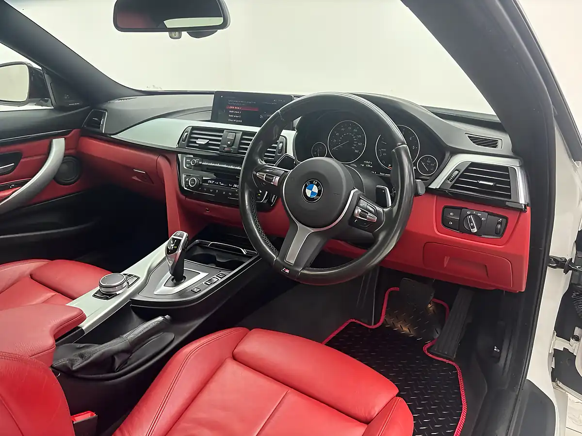 Used 2019 BMW 4 Series M Sport White - Interior and Exterior details 11