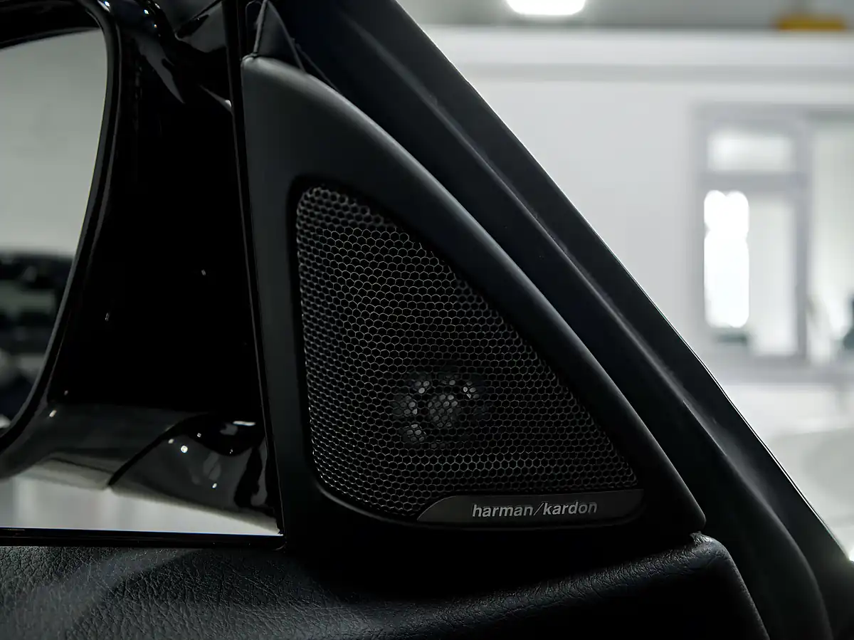Used 2019 BMW 4 Series M Sport White - Interior and Exterior details 11