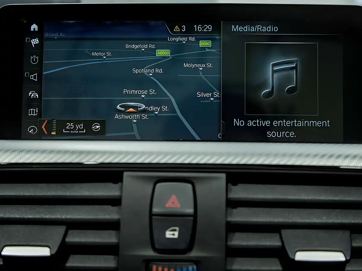 Used 2019 BMW 4 Series M Sport White - Interior and Exterior details 14