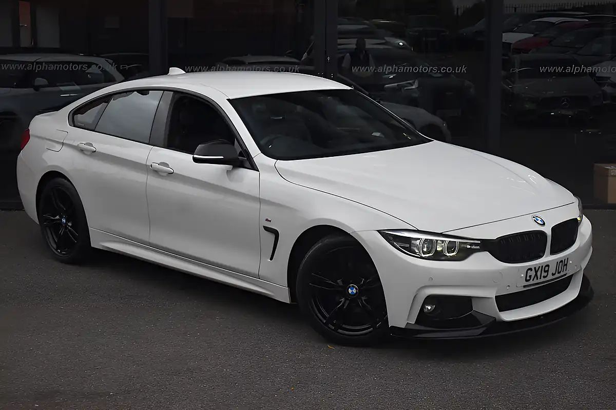 Used 2019 BMW 420i M Sport Alpine White - Front View
