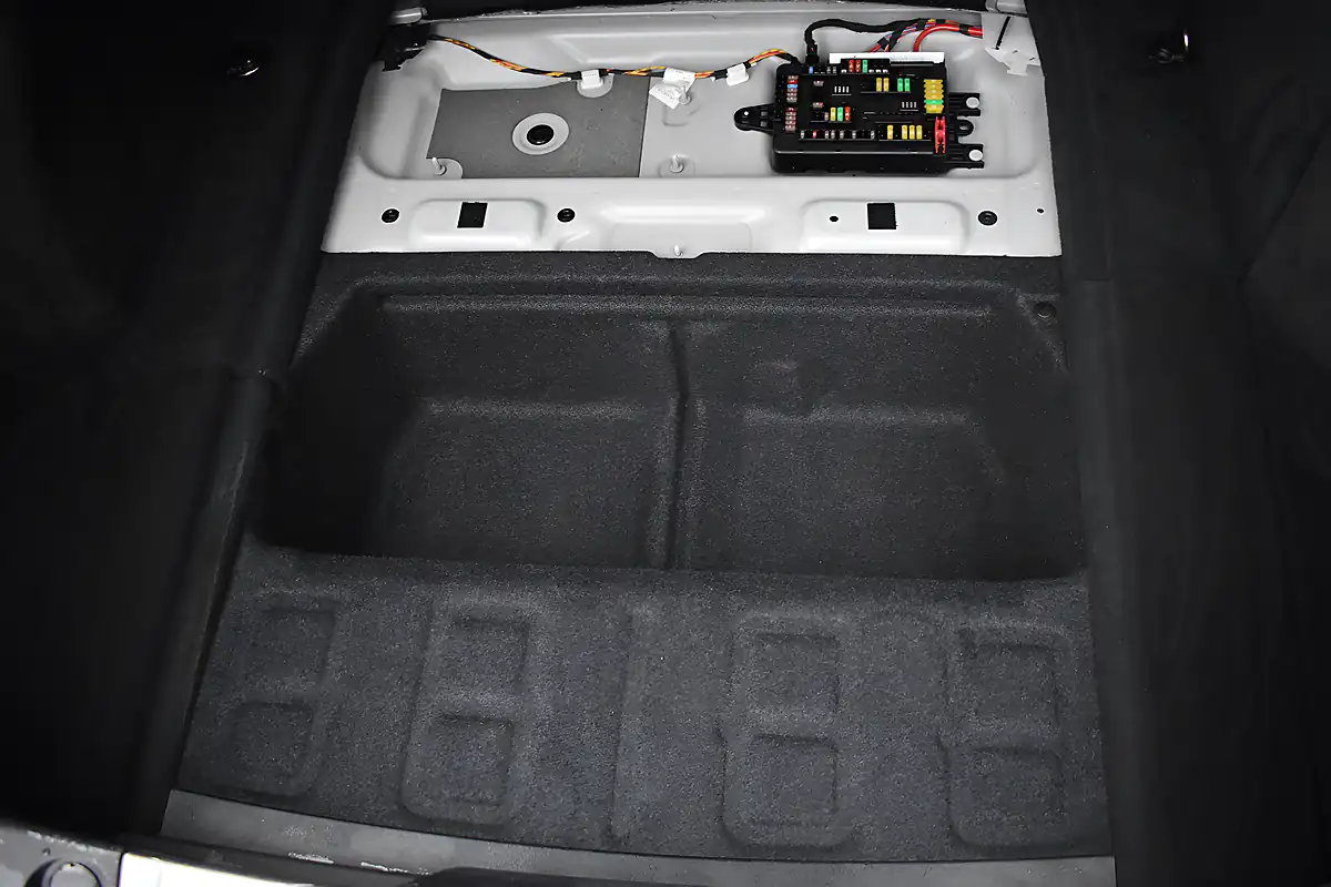 Used 2019 BMW 420i M Sport Alpine White - Interior and Exterior details 14