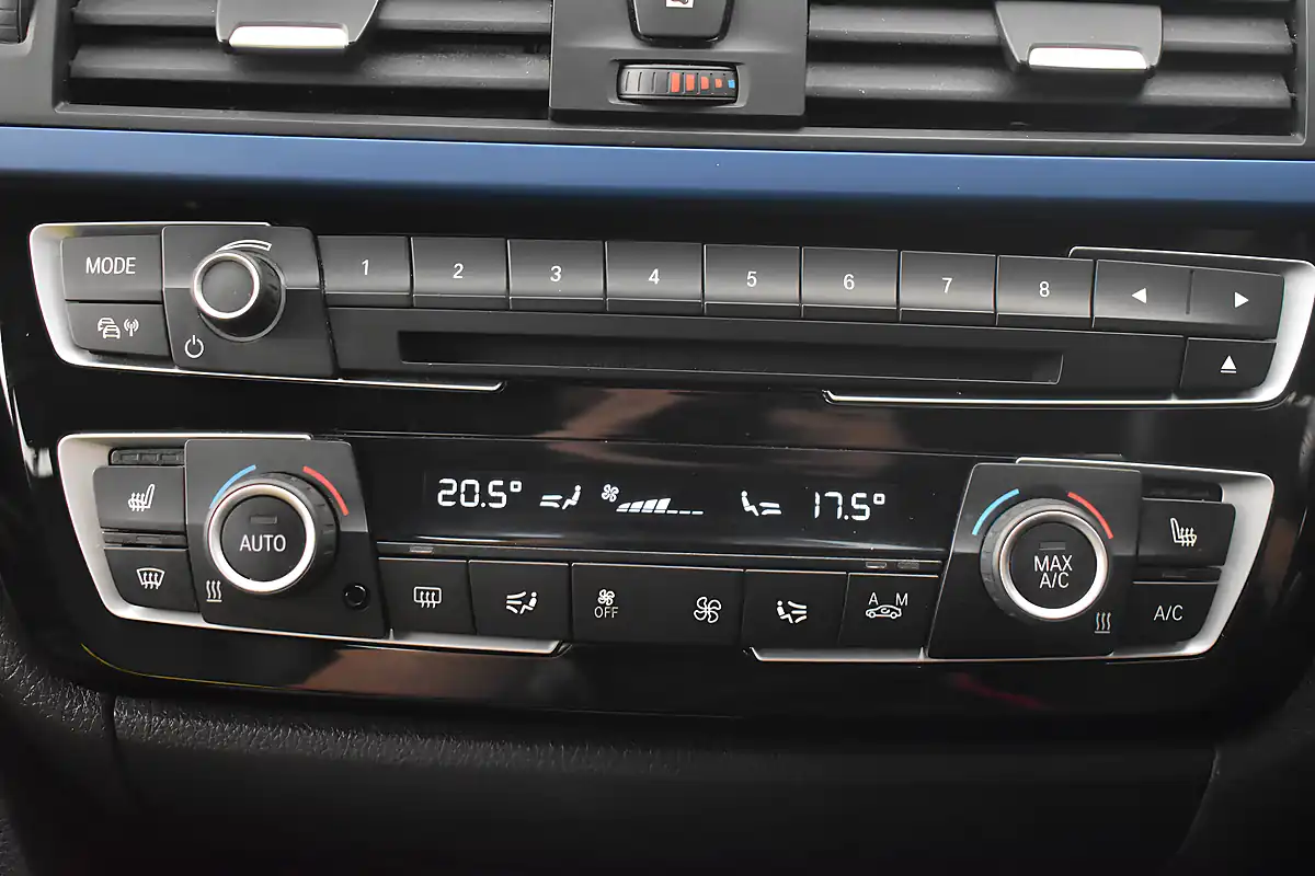 Used 2019 BMW 420i M Sport Alpine White - Interior and Exterior details 17