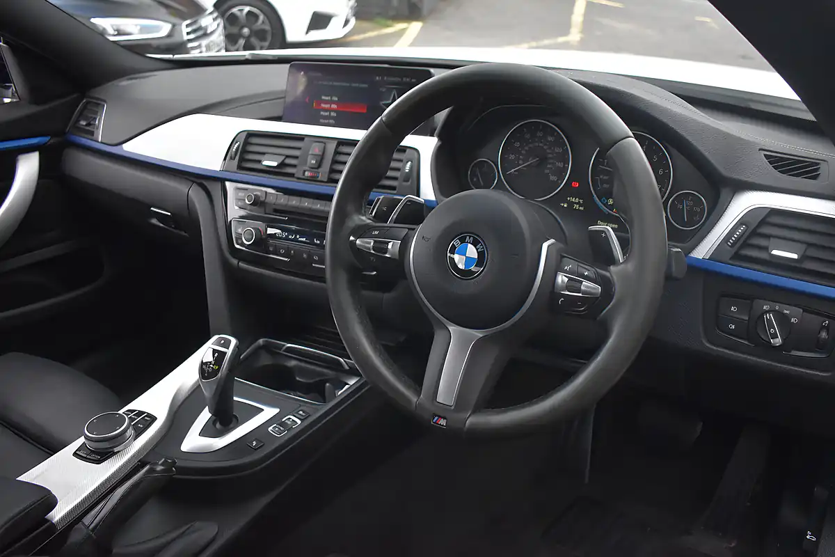 Used 2019 BMW 420i M Sport Alpine White - Interior and Exterior details 8