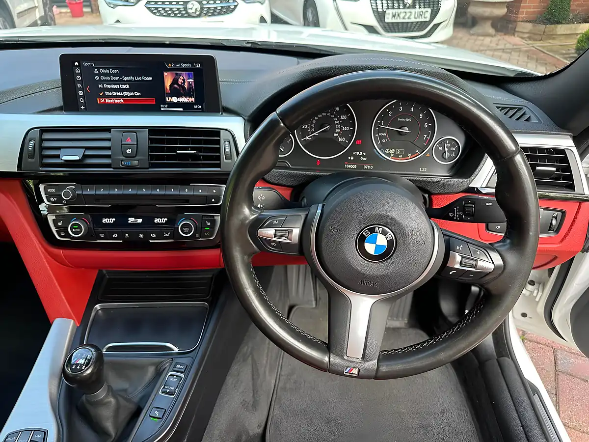 Used 2019 BMW 420i M Sport White - Interior and Exterior details 8