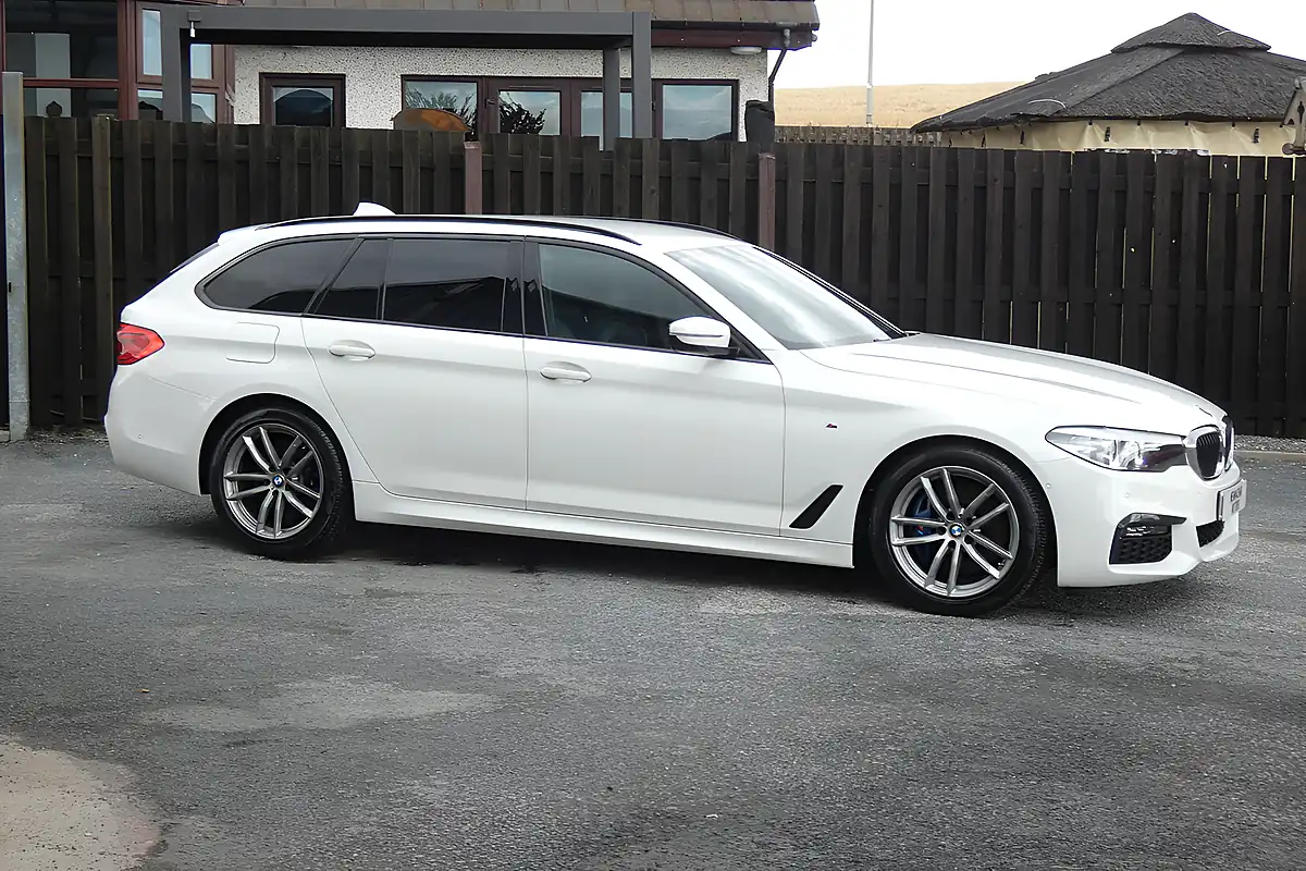 Used 2019 BMW 5 Series M Sport Alpine White - Interior and Exterior details 2