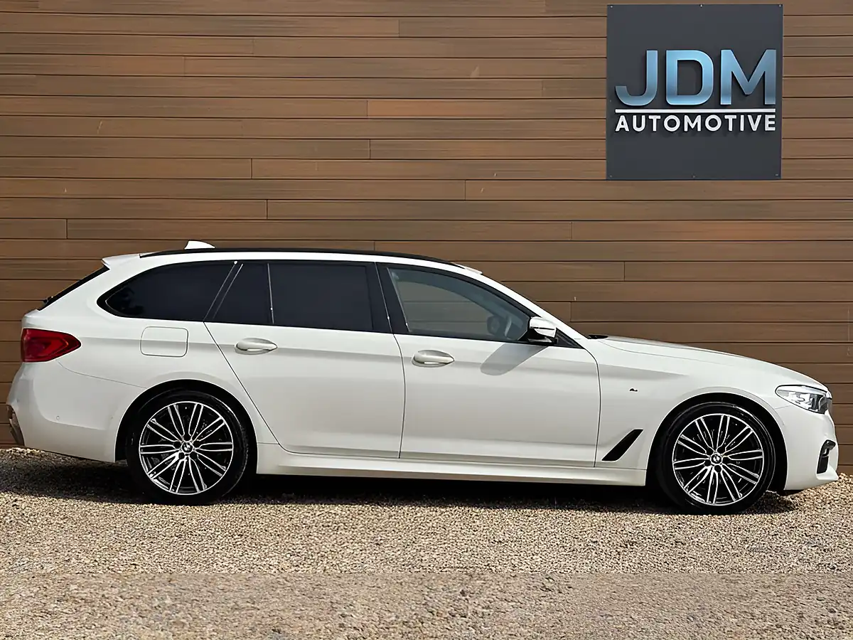 Used 2019 BMW 5 Series M Sport Alpine White - Interior and Exterior details 2
