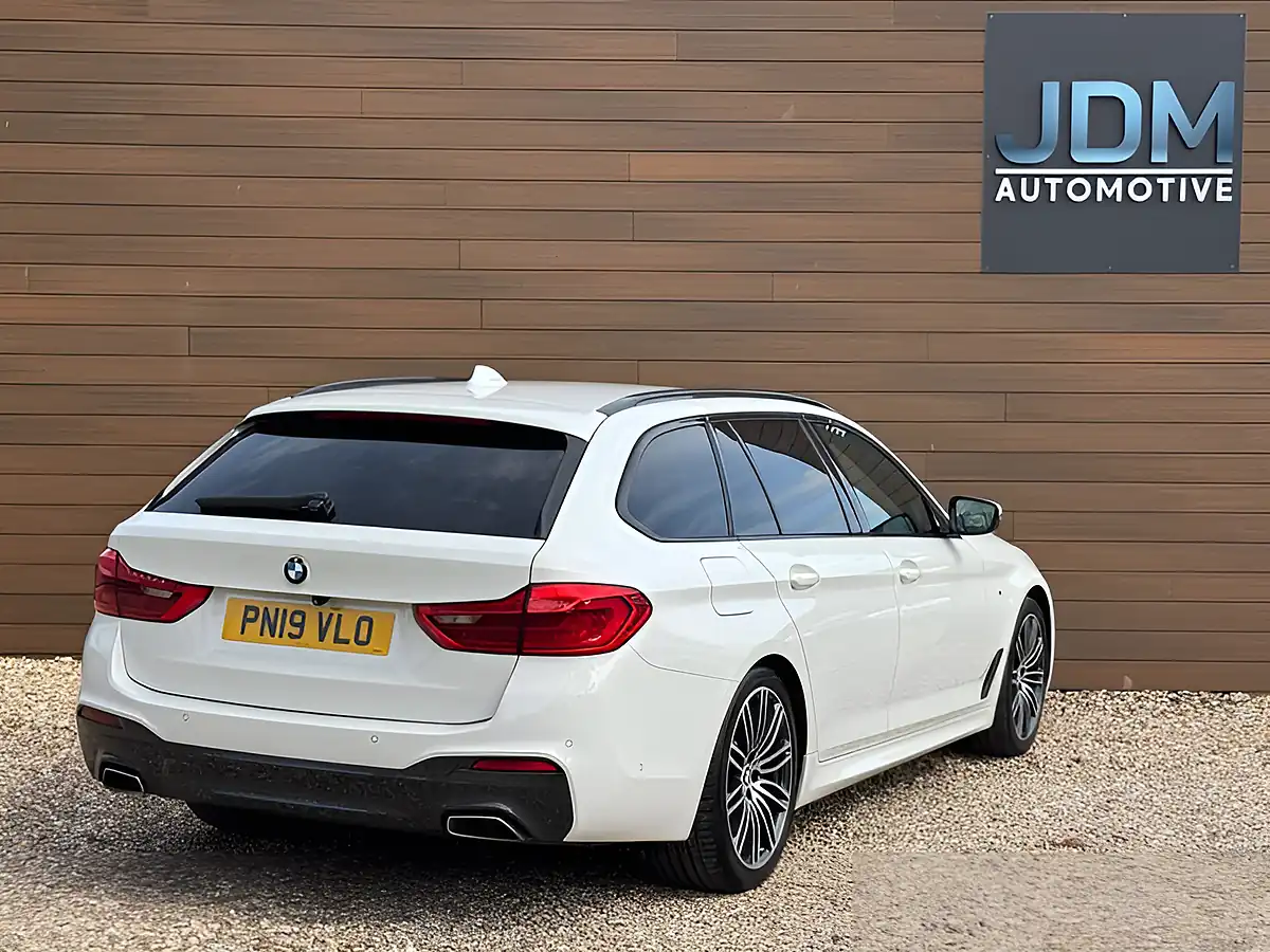 Used 2019 BMW 5 Series M Sport Alpine White - Interior and Exterior details 3