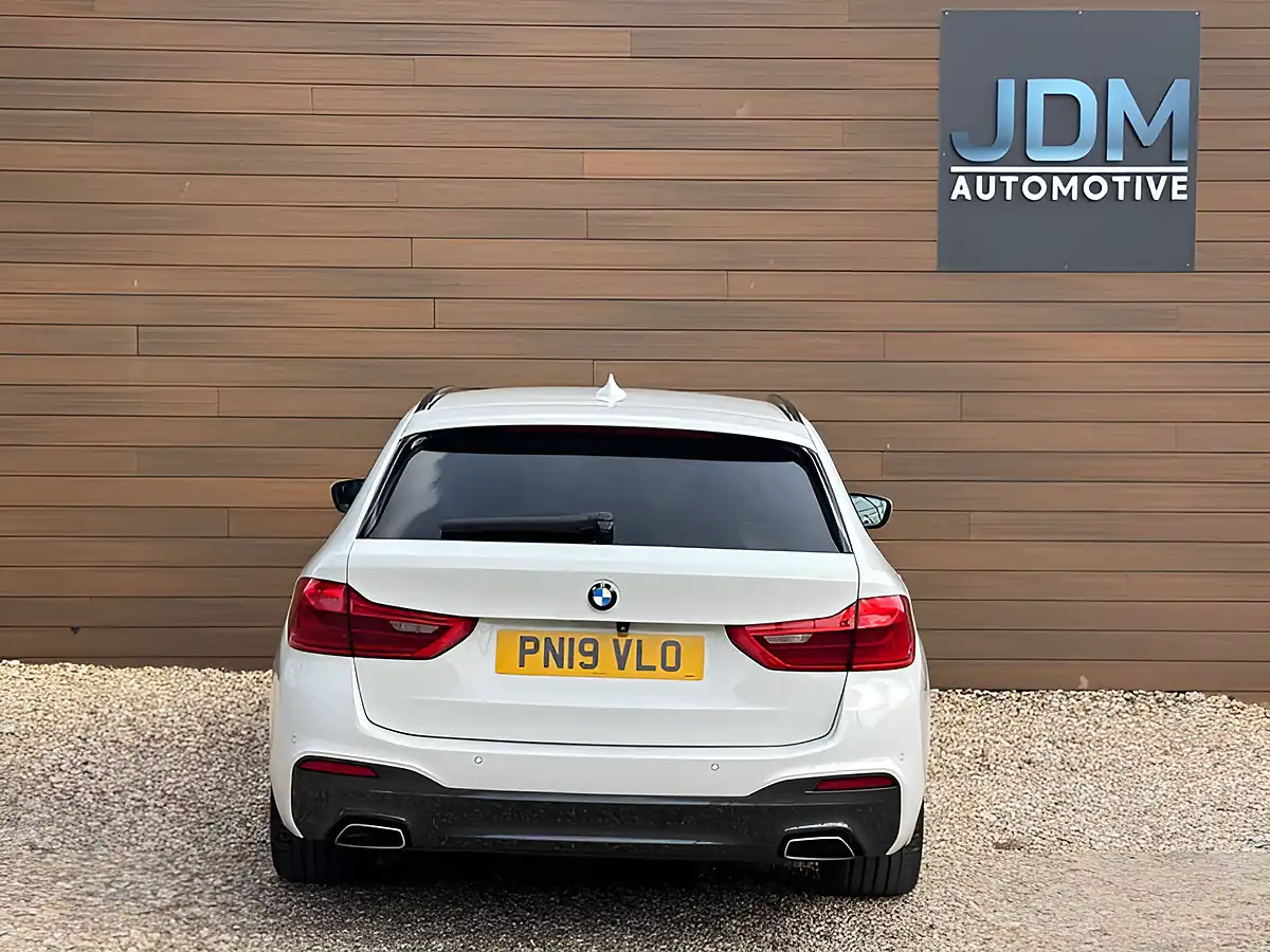Used 2019 BMW 5 Series M Sport Alpine White - Interior and Exterior details 4