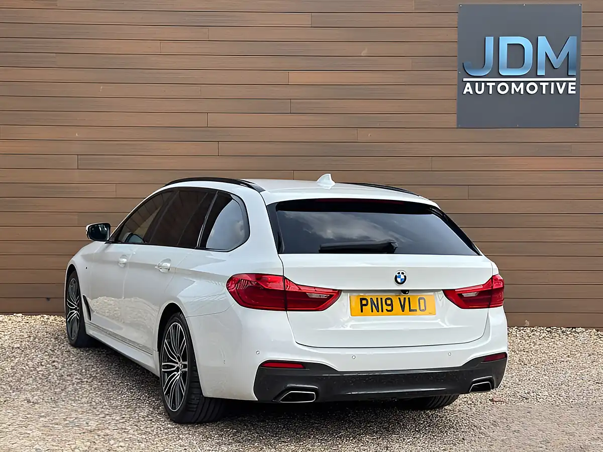 Used 2019 BMW 5 Series M Sport Alpine White - Interior and Exterior details 7