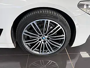 Used 2019 BMW 5 Series M Sport Alpine White - Interior and Exterior details 19