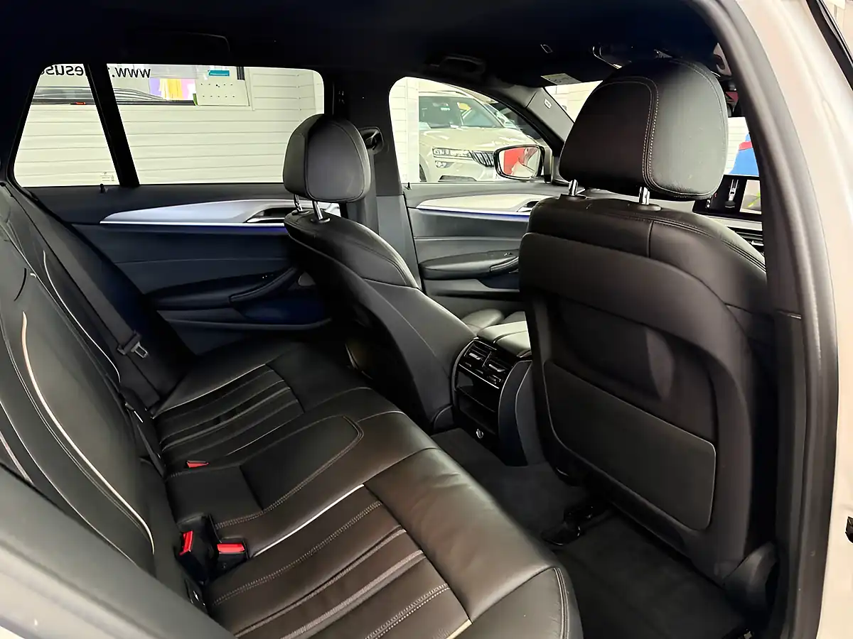 Used 2019 BMW 5 Series M Sport Alpine White - Interior and Exterior details 4