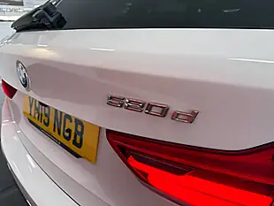 Used 2019 BMW 5 Series M Sport Alpine White - Interior and Exterior details 8